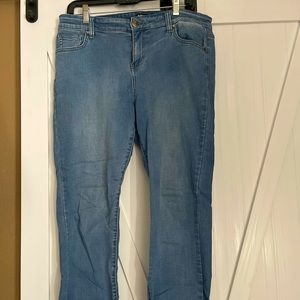 Buffalo Aubrey Jean size 12/32